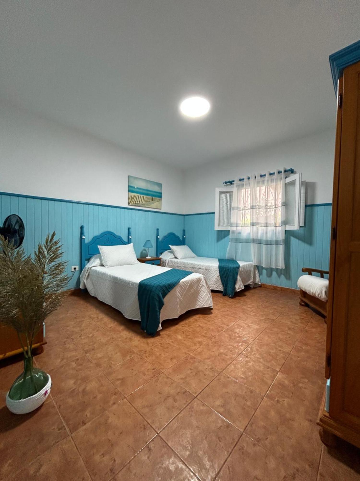 Apartamentos Buen Leon Playa de Tasarte エクステリア 写真