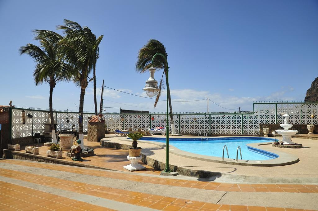 Apartamentos Buen Leon Playa de Tasarte エクステリア 写真